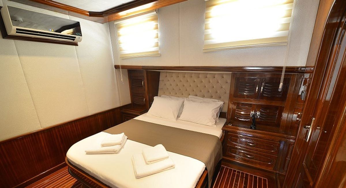 LUCE DEL MARE yacht charter 4
