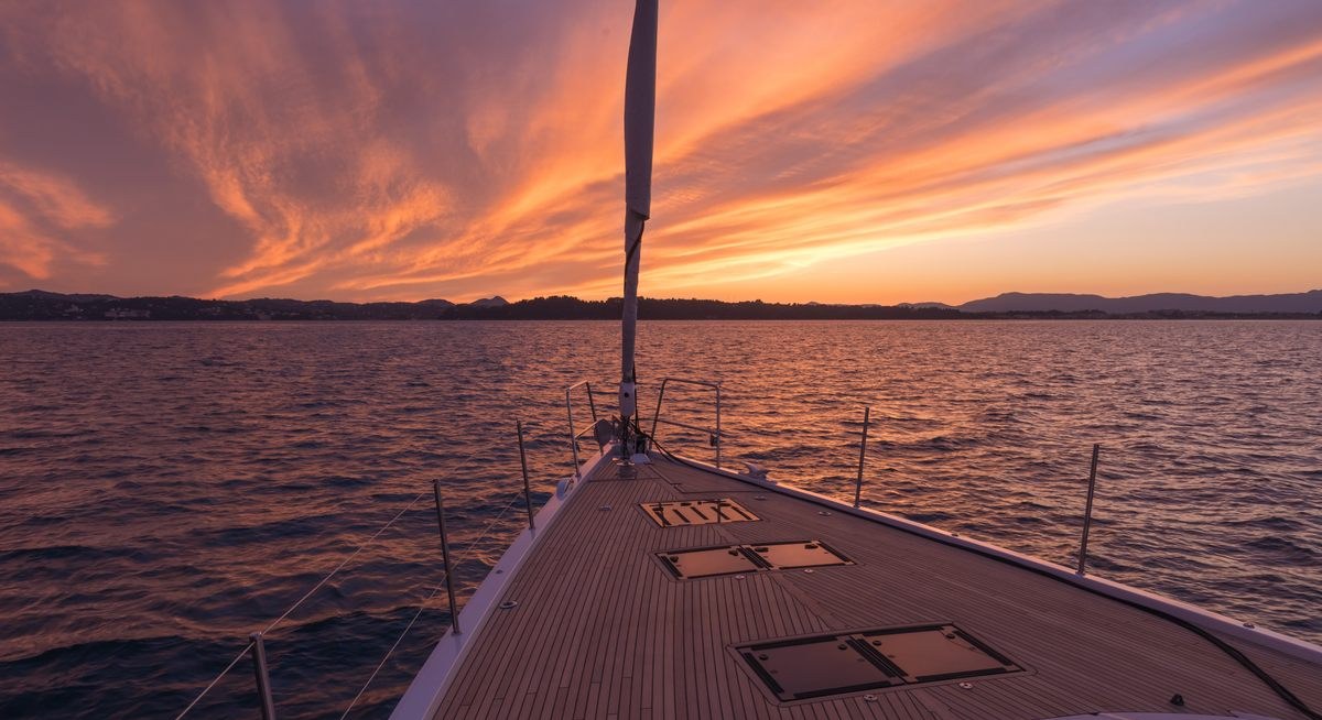LUNOUS yacht charter 2