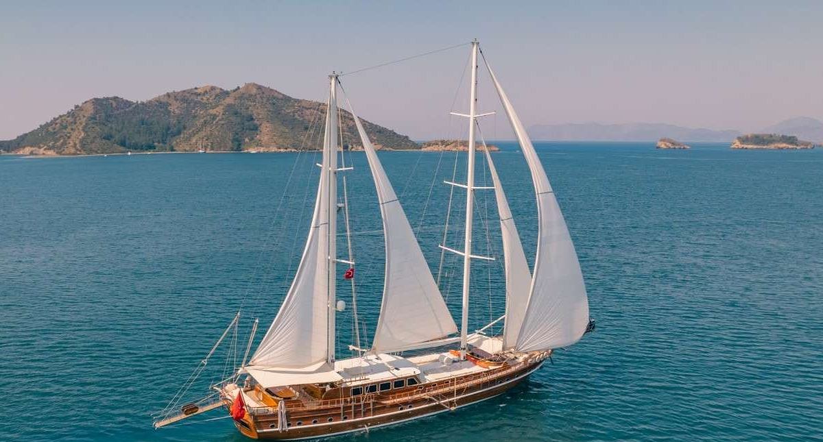 LYCIAN QUEEN yacht charter 5