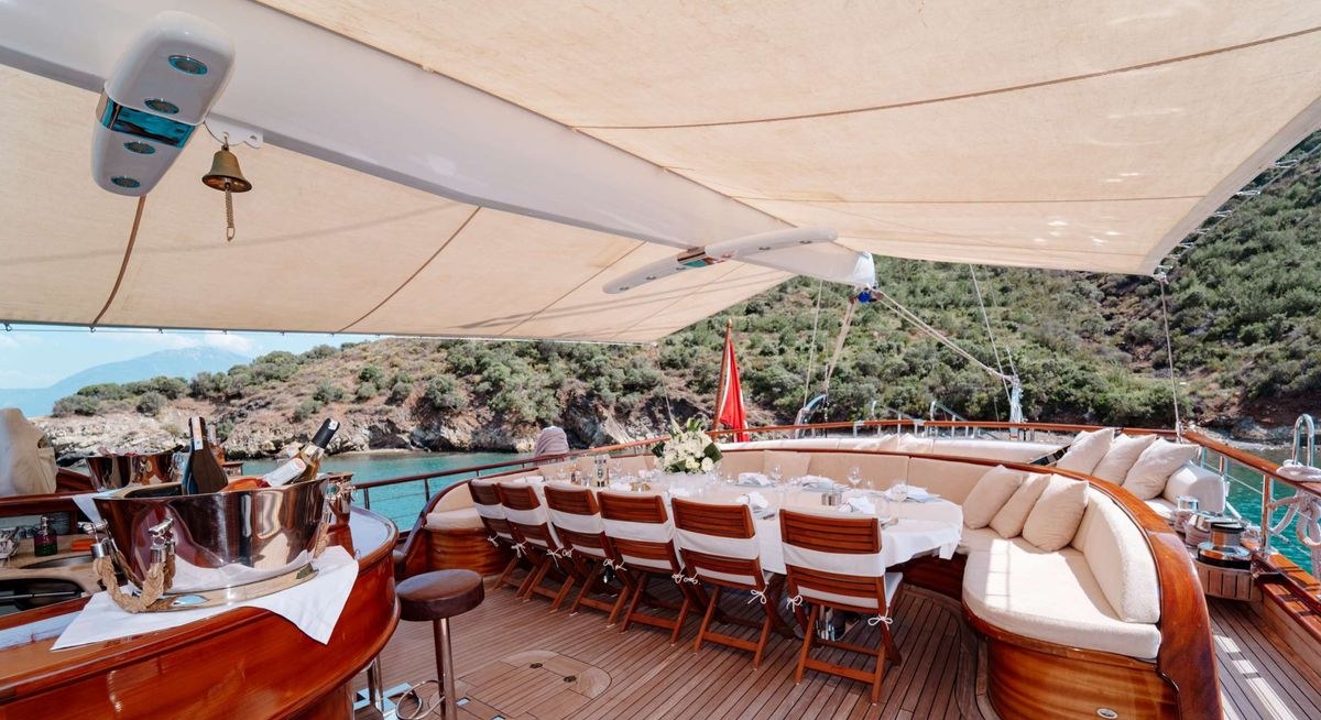 LYCIAN QUEEN yacht charter 4
