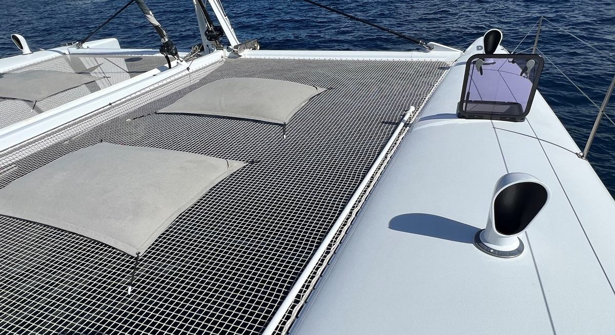 MAGIC CAT yacht charter 2