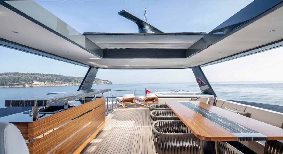 MAJERA yacht charter 3