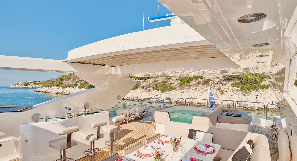 MAKANI II yacht charter 3