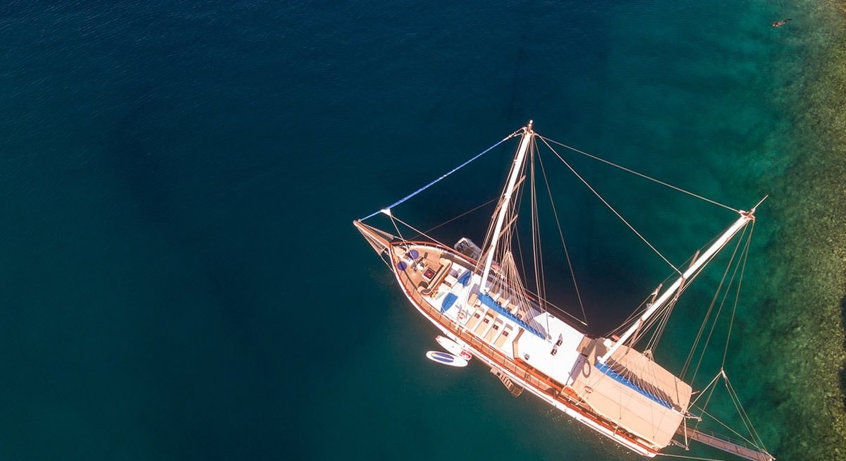 MALENA yacht charter 5