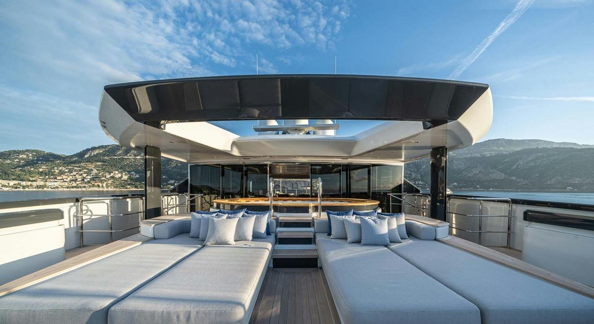 MALIA yacht charter 2