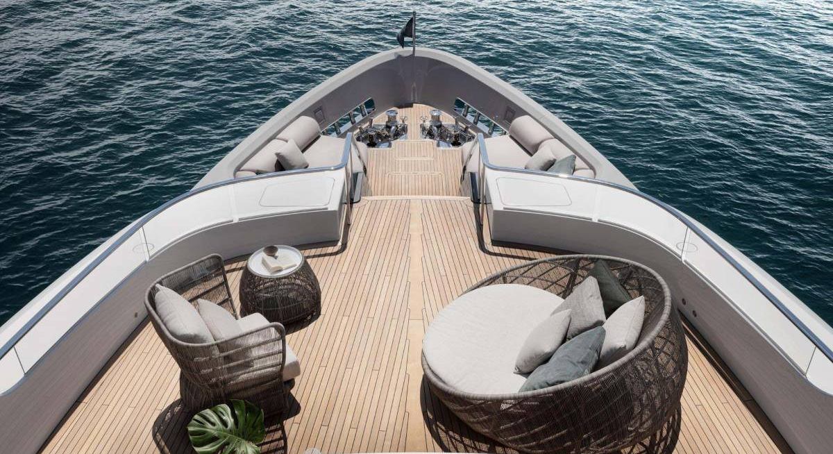 MALKIA yacht charter 2