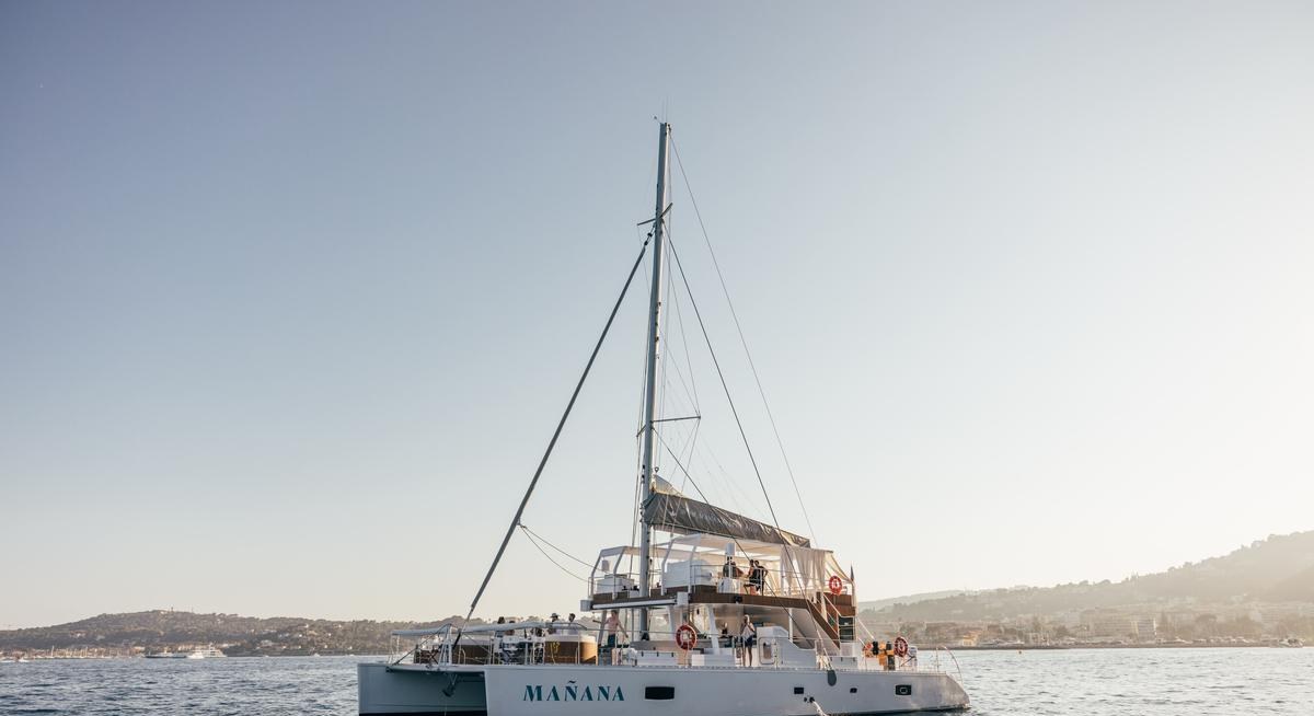 MANANA yacht charter 1
