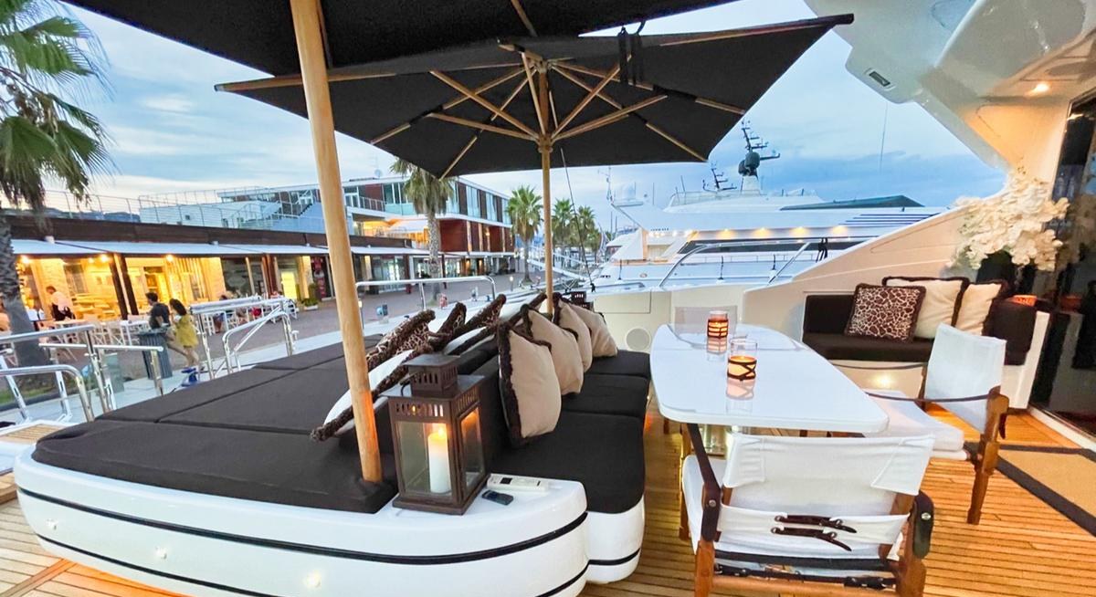 MANU yacht charter 3