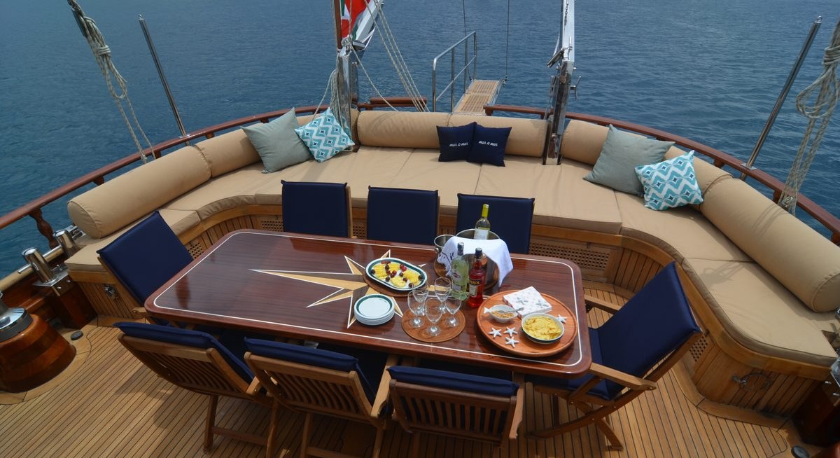 MAR & MAR yacht charter 5