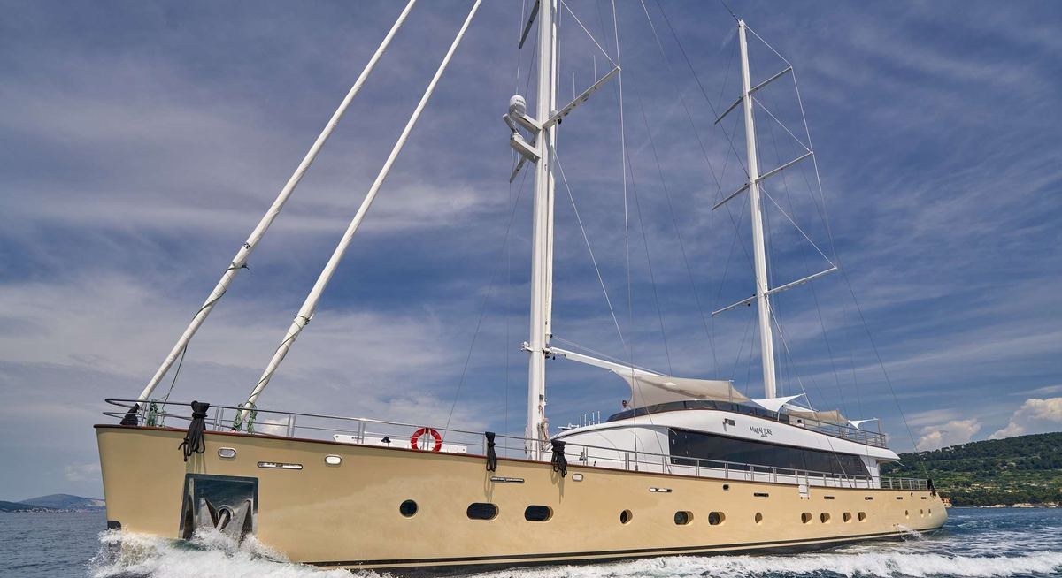 MARALLURE yacht charter 1
