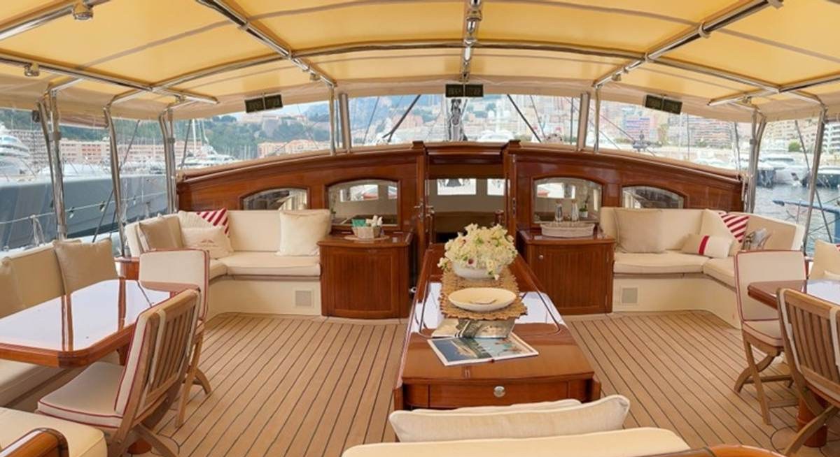 MARIE yacht charter 2