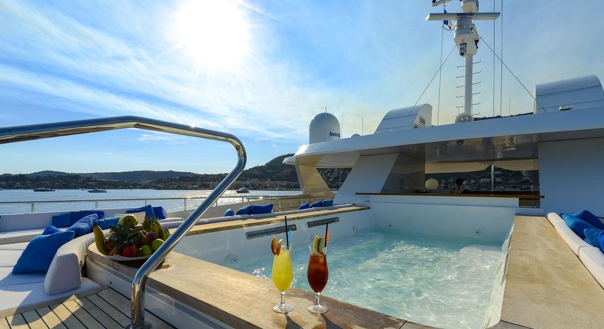 MARQUISE yacht charter 3
