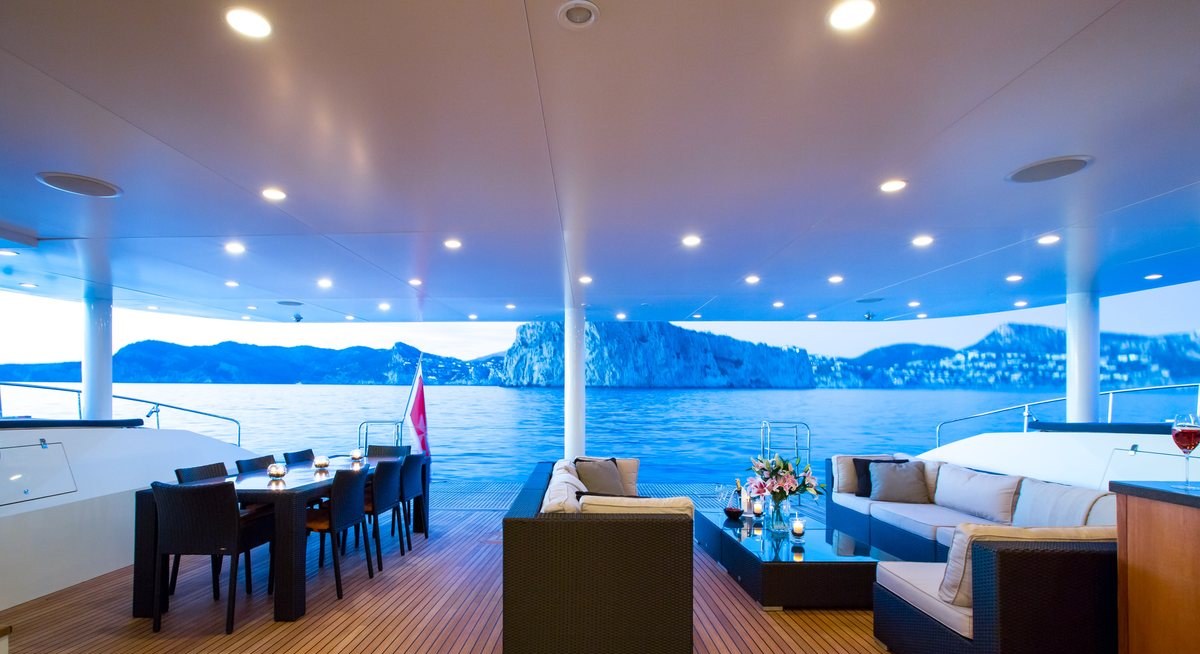 MASHUA BLUU yacht charter 3
