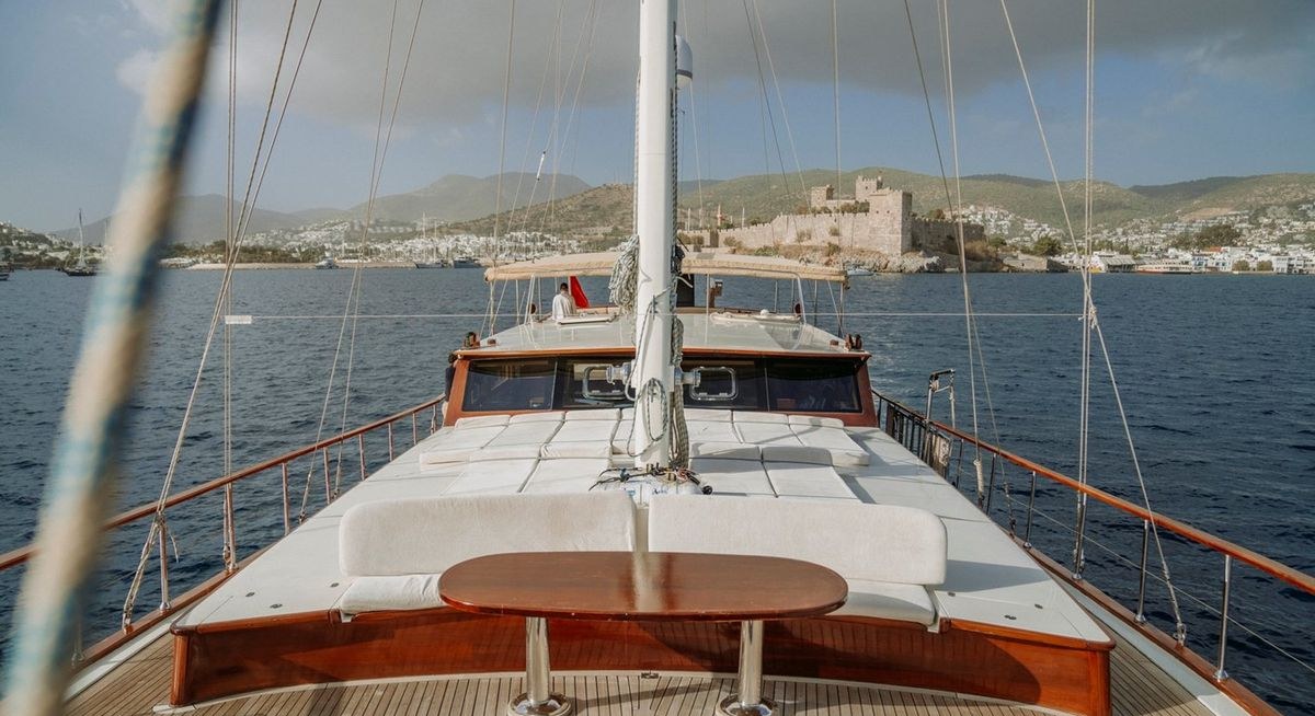 MEIN SCHATZ yacht charter 2