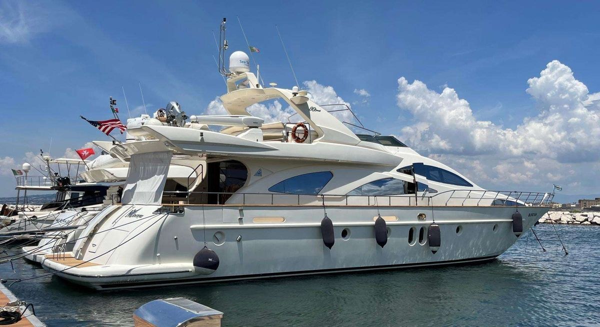 MINERVA yacht charter 2