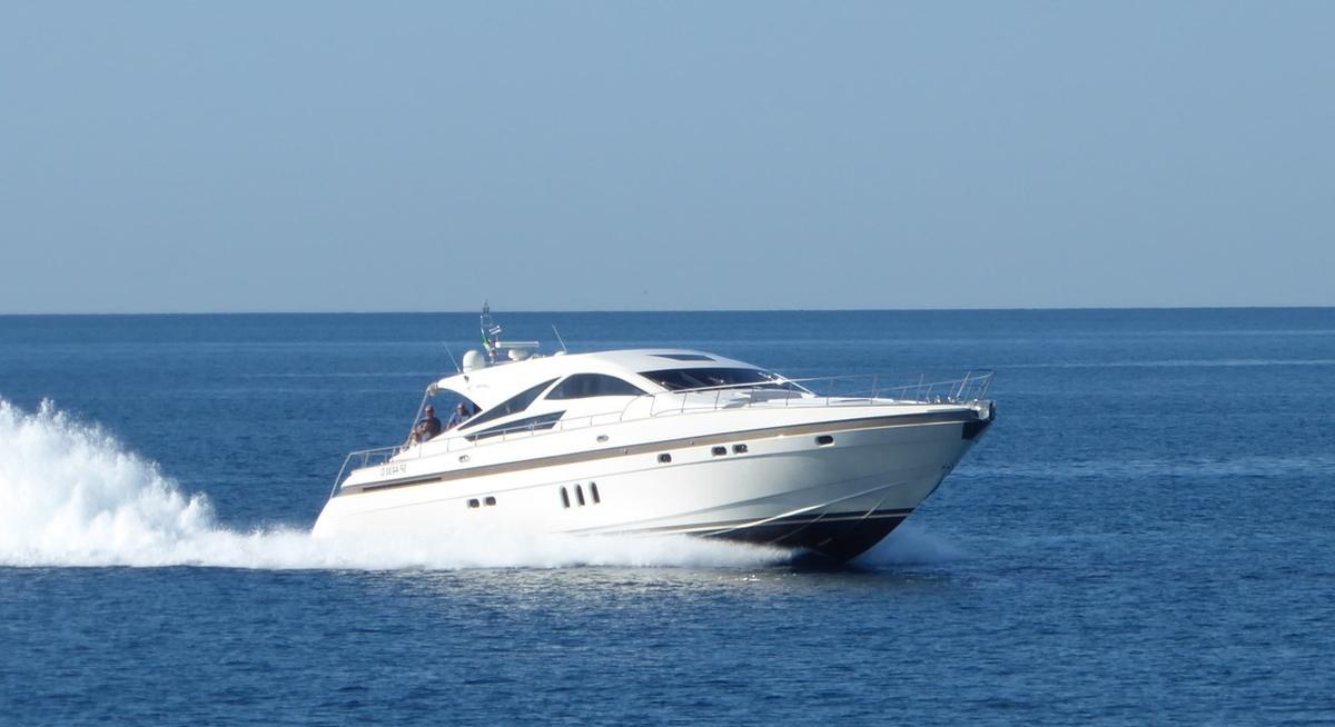 N&Z yacht charter 5