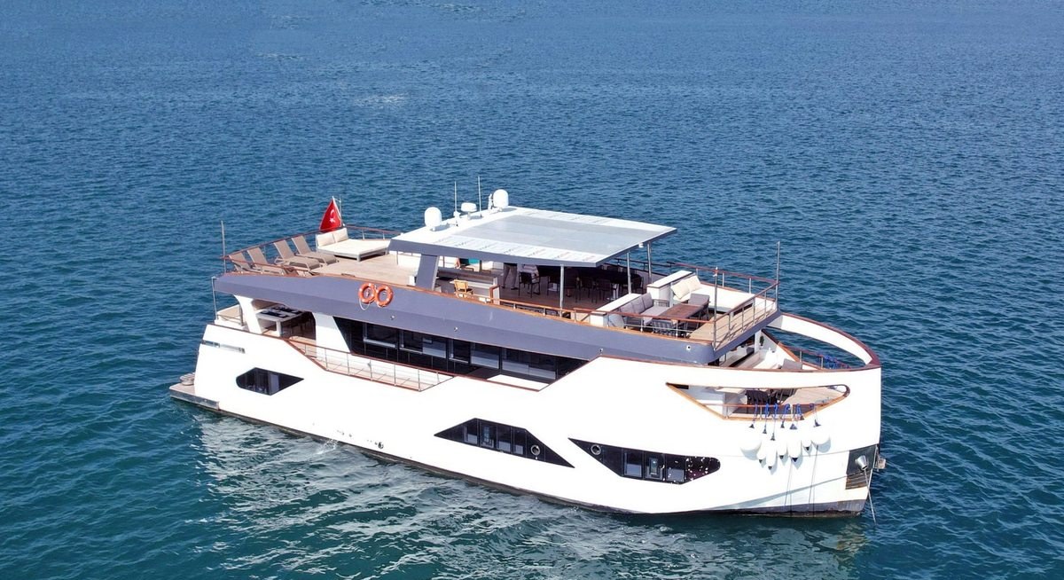 NAYK 3 yacht charter 2