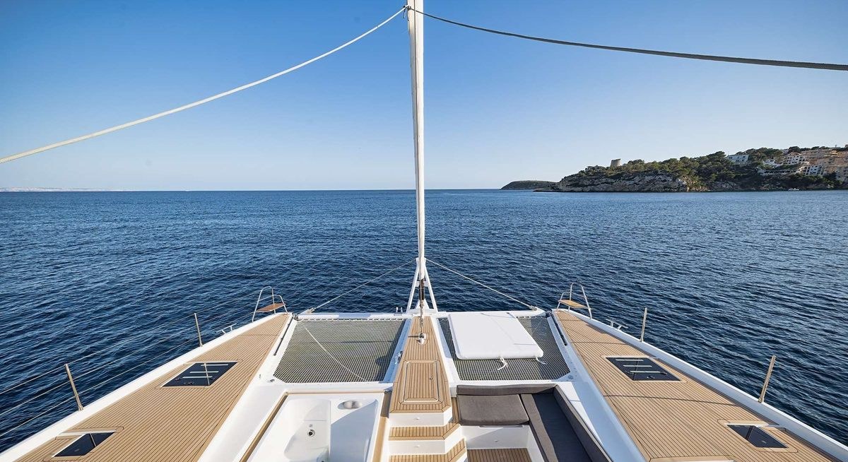 NEOW yacht charter 5