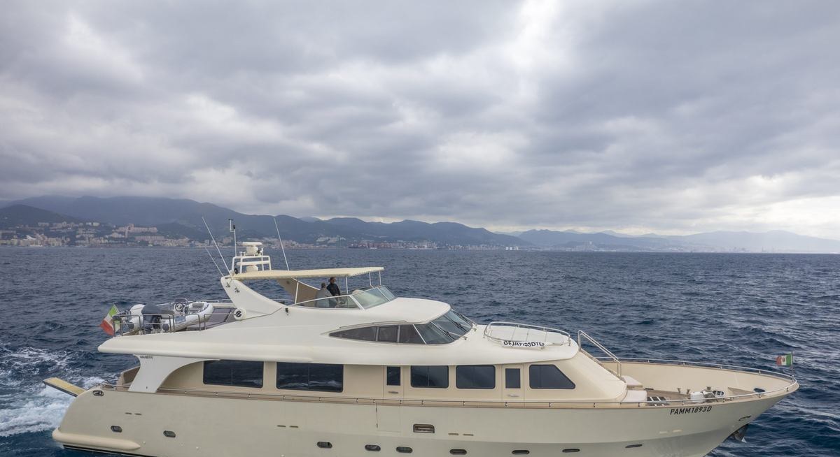 NEWFIELD yacht charter 1