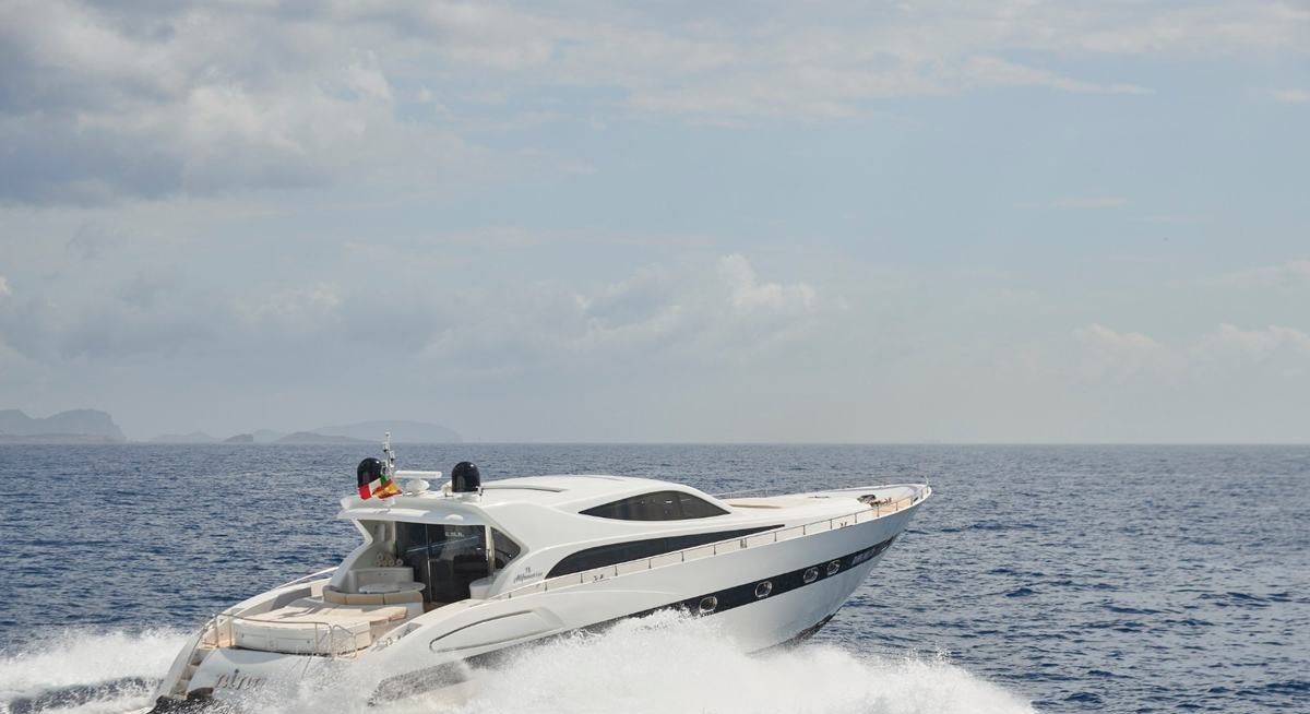 NINA yacht charter 5