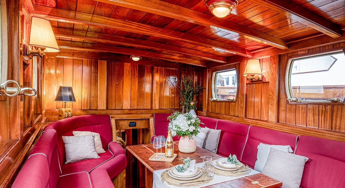 O'REMINGTON yacht charter 3