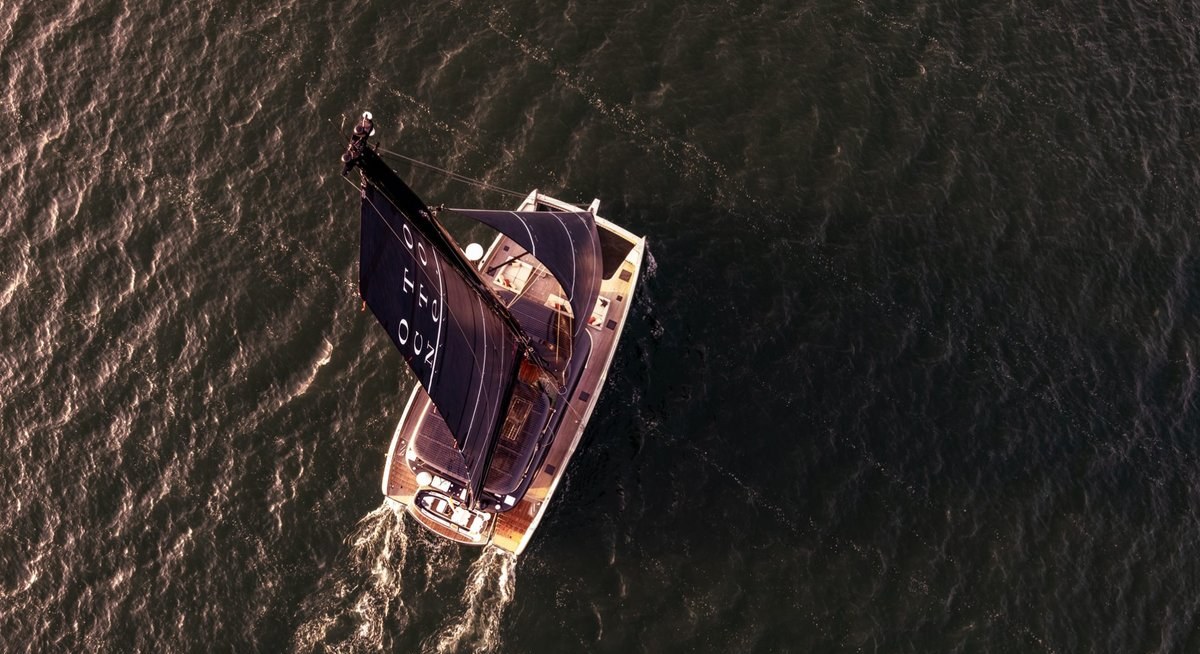 OTOCTONE yacht charter 5