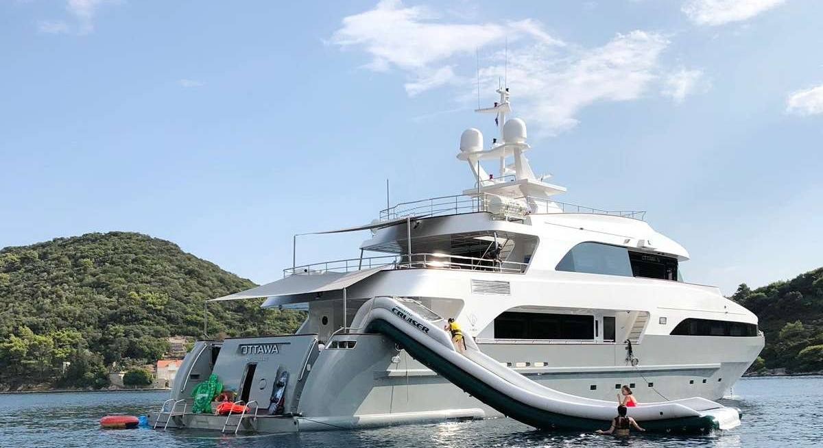 OTTAWA IV yacht charter 5