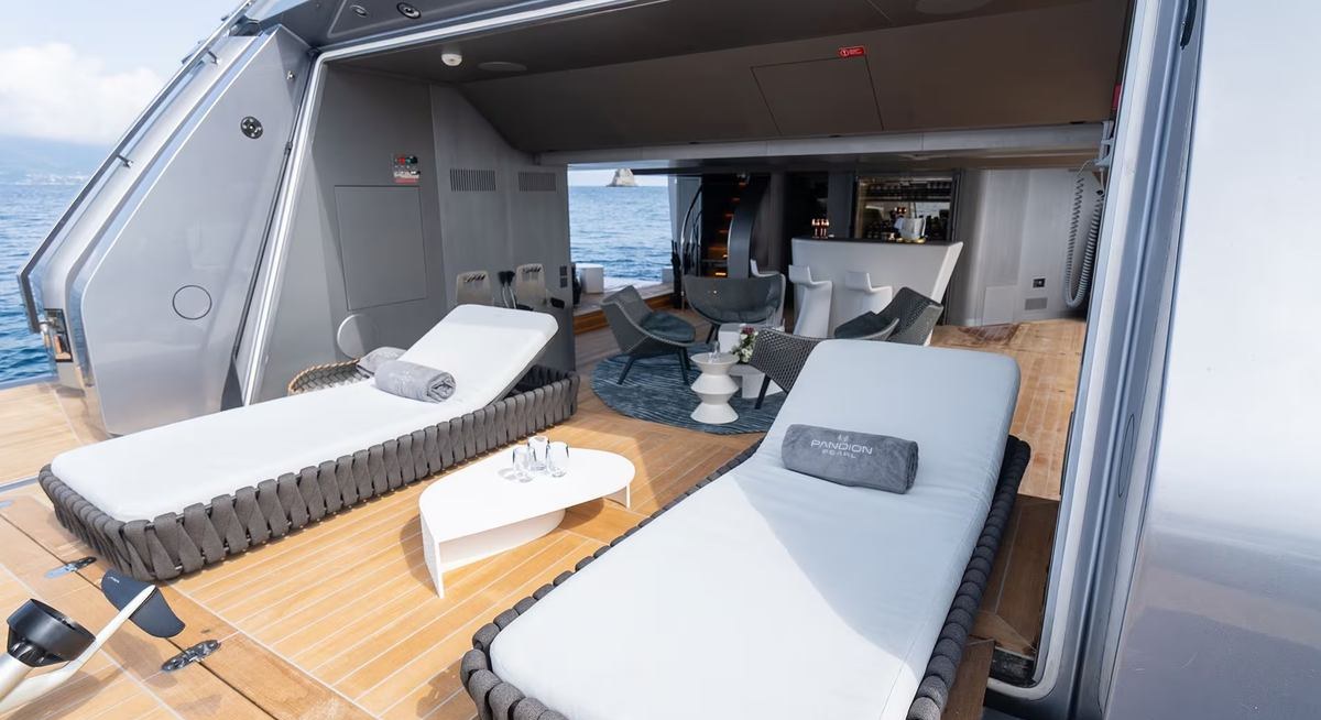 PACIFIC PEARL yacht charter 4