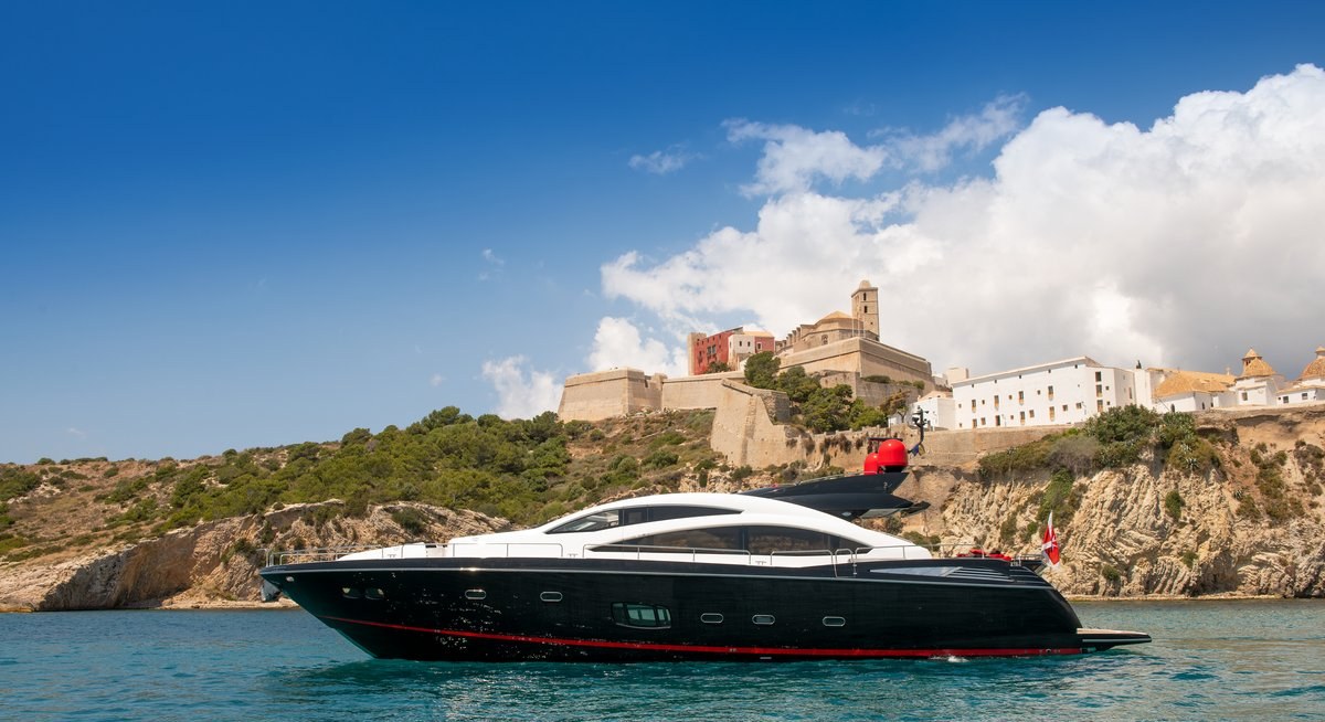 PALUMBA yacht charter 1