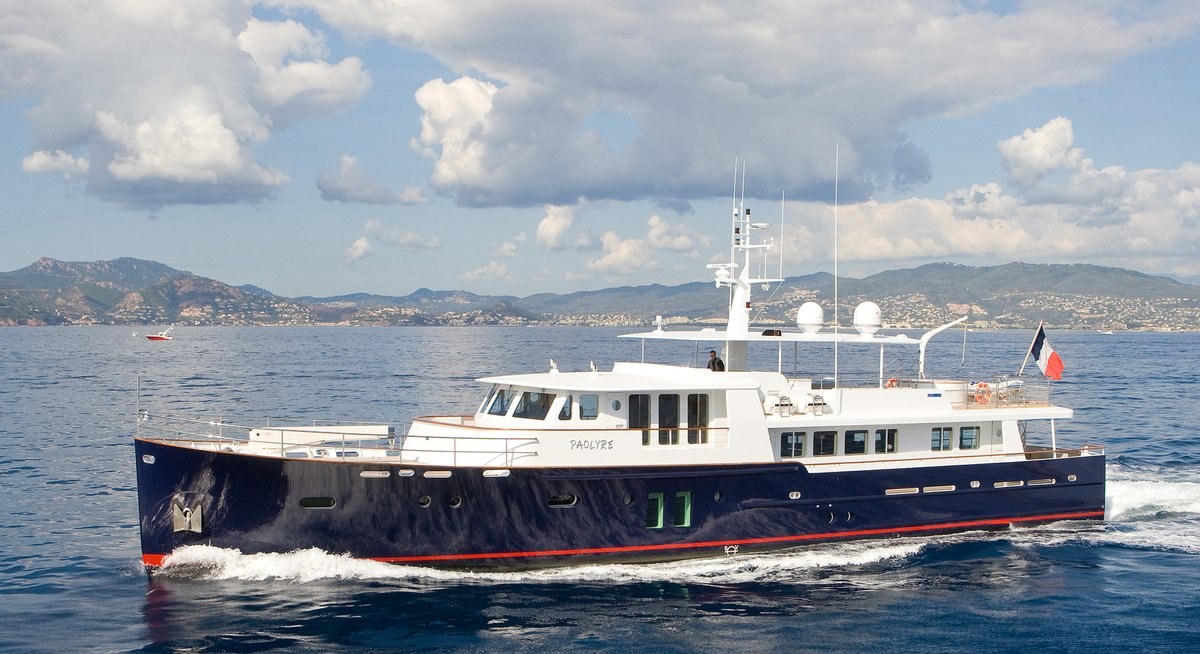 PAOLYRE yacht charter 1