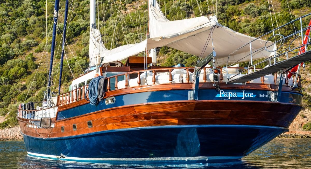PAPA JOE yacht charter 5