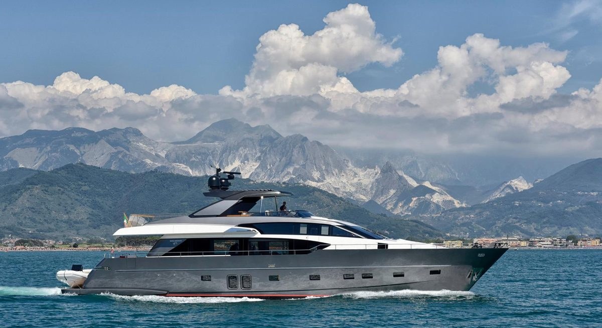 PEMBE yacht charter 1