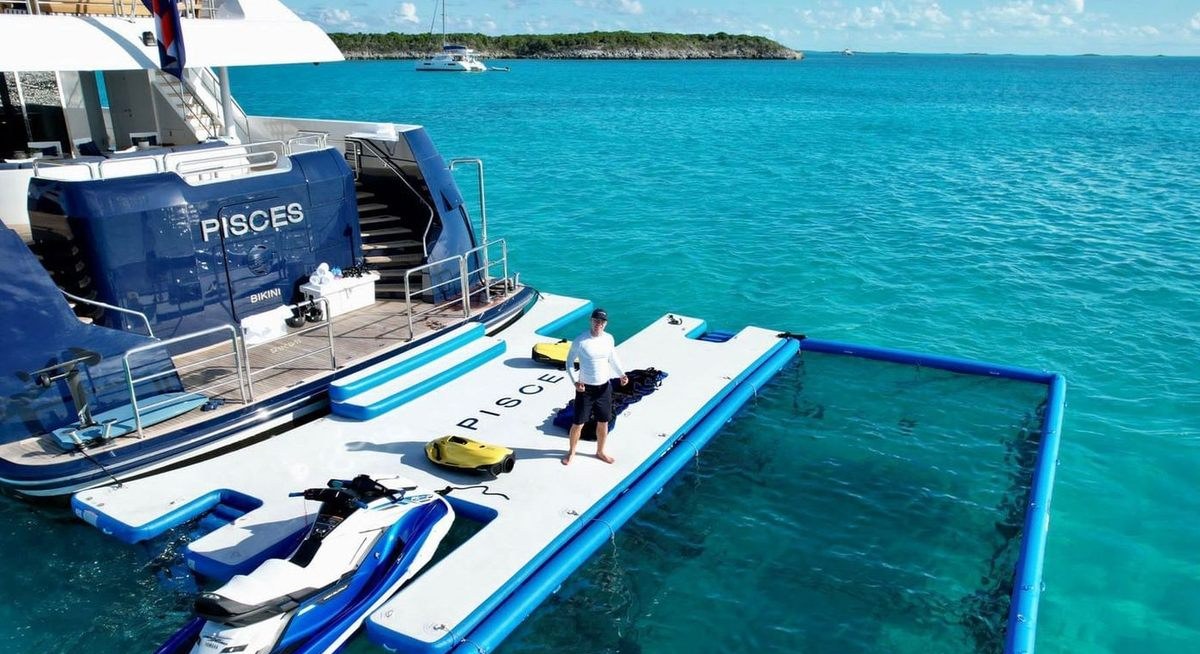 PISCES yacht charter 4
