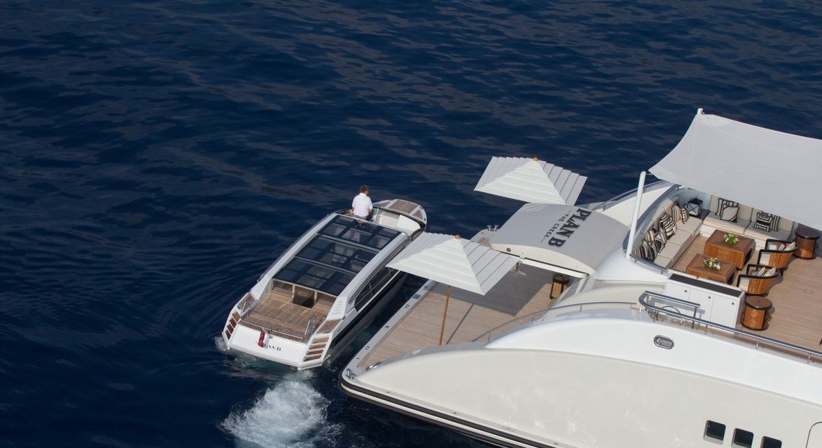 PLAN B yacht charter 5