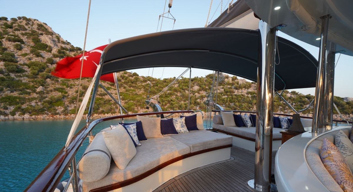 PRENSES ESILA yacht charter 3