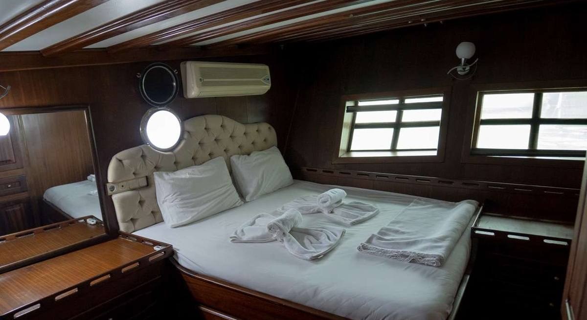 PRENSES SELIN yacht charter 5