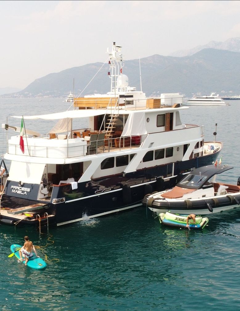 PRINCESS MAELA yacht charter 5