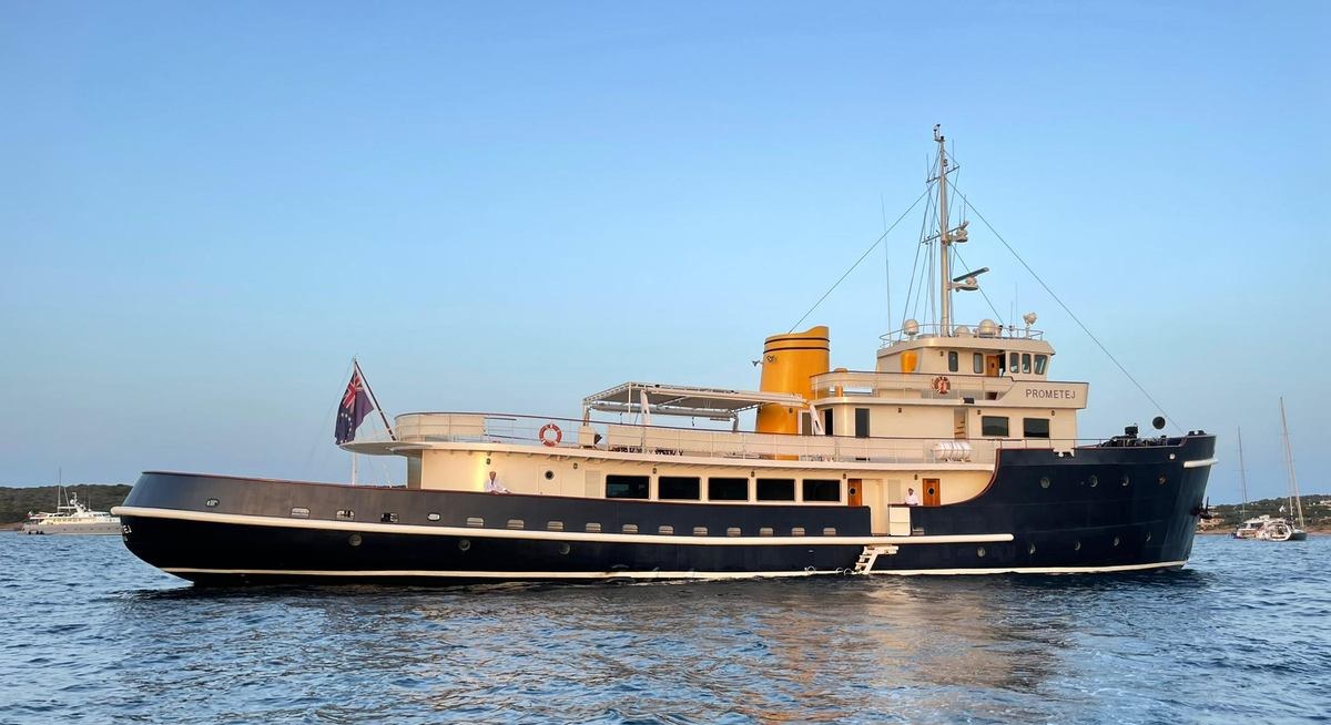 PROMETEJ yacht charter 1