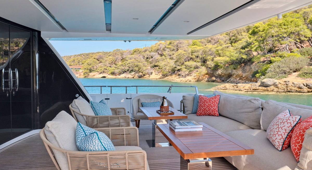 RARE DIAMOND yacht charter 4