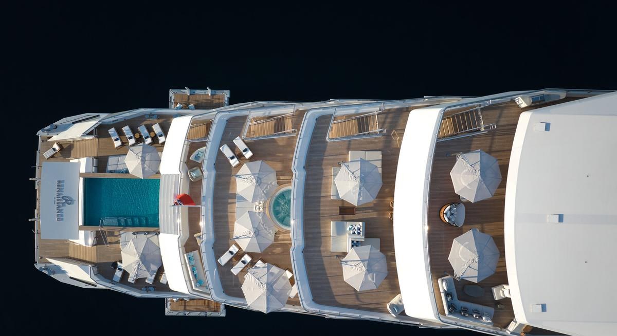 RENAISSANCE yacht charter 5