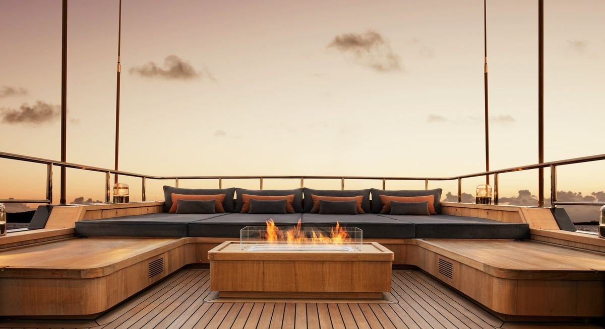 RH THREE yacht charter 2