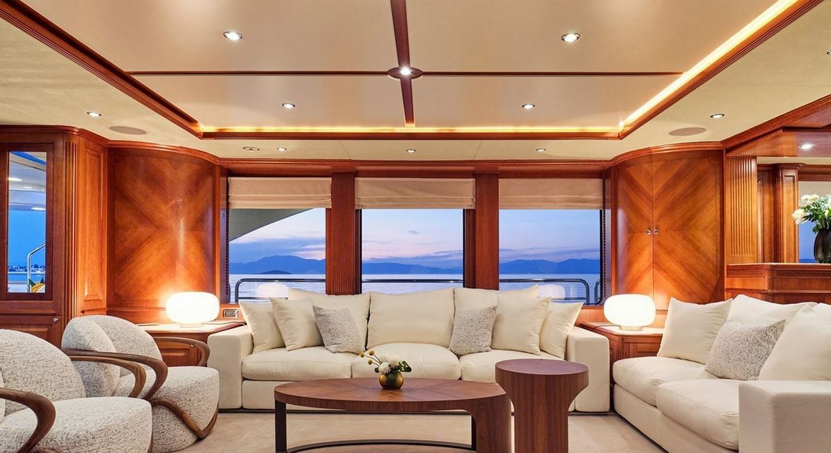RIVA I yacht charter 5