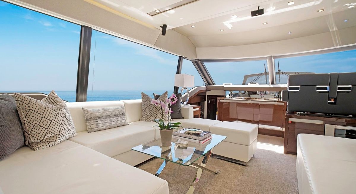 ROMY ONE yacht charter 4