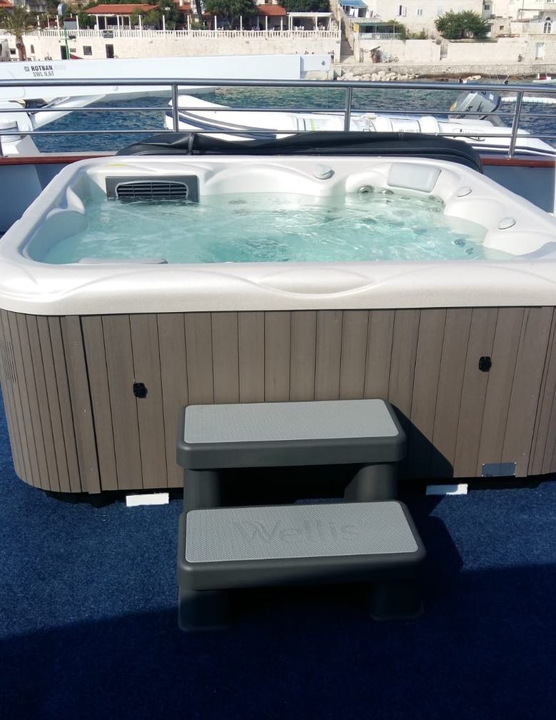 SAN ANTONIO yacht charter 5
