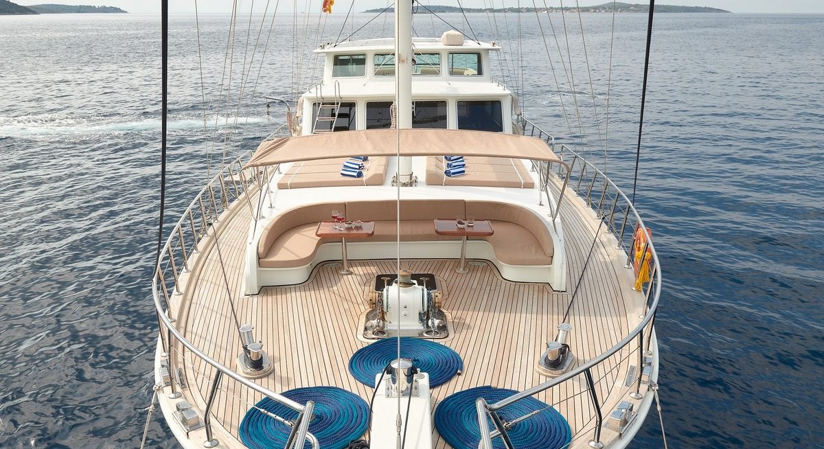 SEA BREEZE yacht charter 2