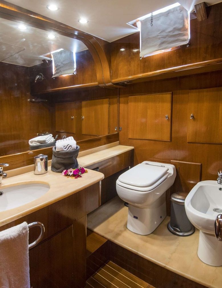 تأجير يخت SEA PRINCE YACHT CHARTER