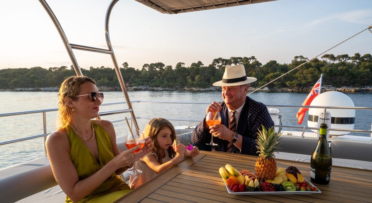 SEAZEN II yacht charter 4