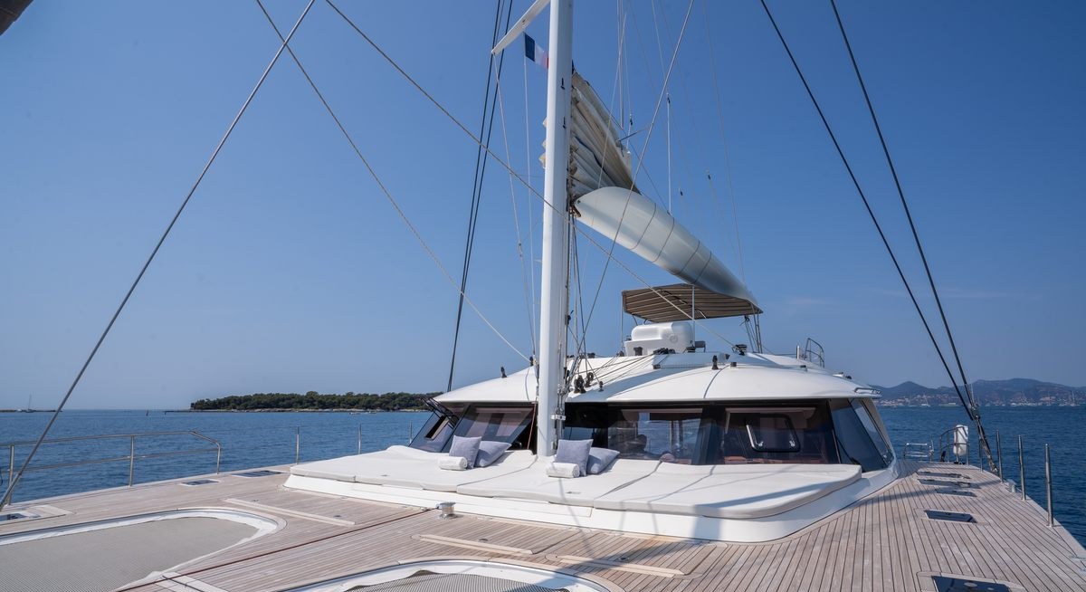 SEAZEN II yacht charter 2