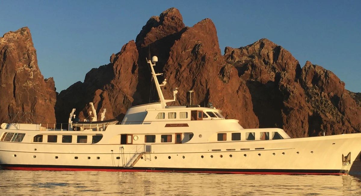 SECRET LIFE yacht charter 1