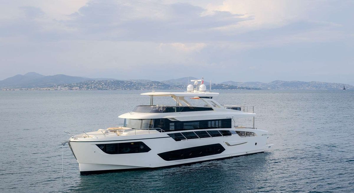 SEMELA yacht charter 1